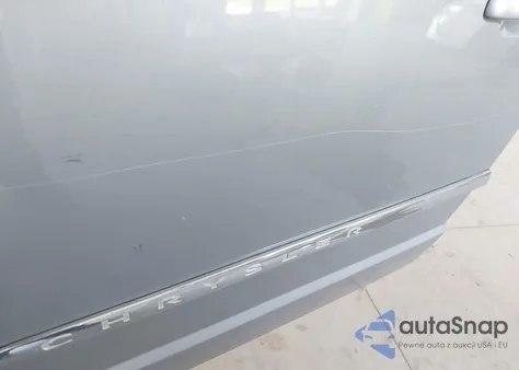 2014 Chrysler Town & Country Touring z USA, uszkodzony, nr VIN 2C4RC1BG7ER221204